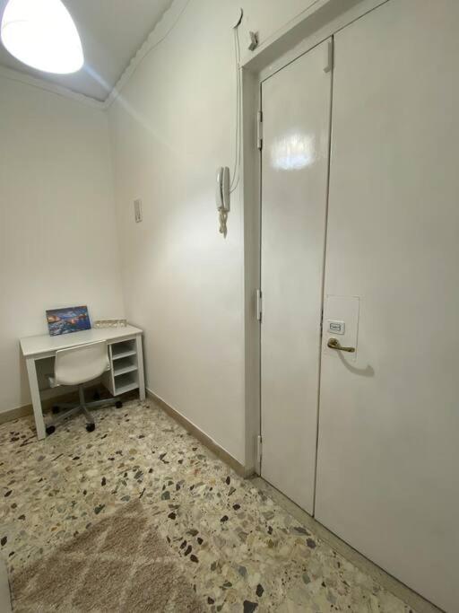White-apartment * Napels