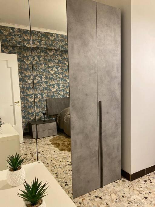 White-apartment *